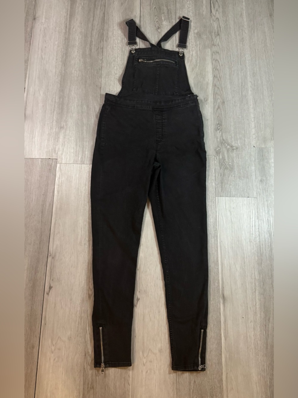 H&M Black Denim Overall One-Piece Skinny Leg 28" Inseam Zipper Ankles Size 10